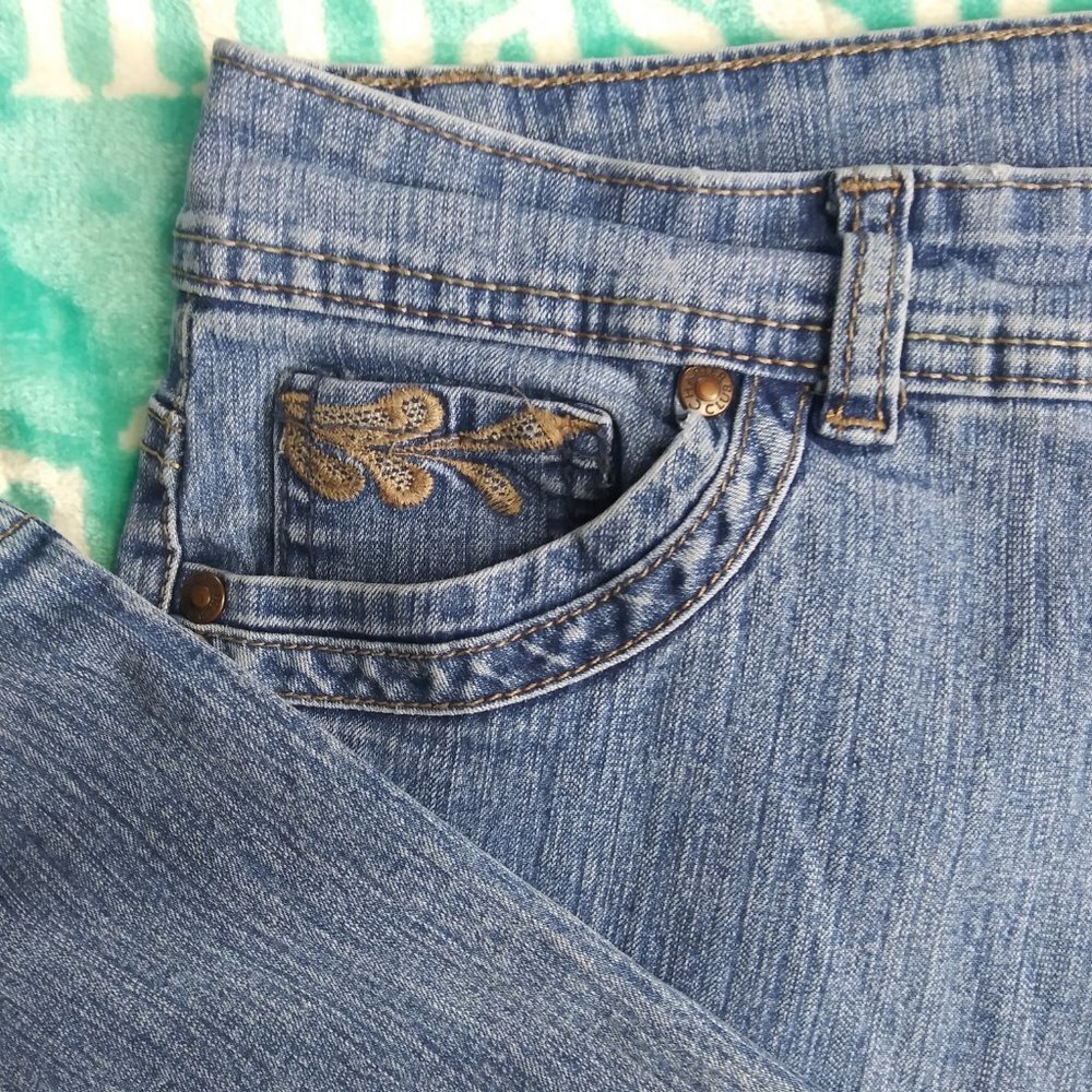 Charter Club Classic Fit Jeans Size 10P - Picture 5 of 7